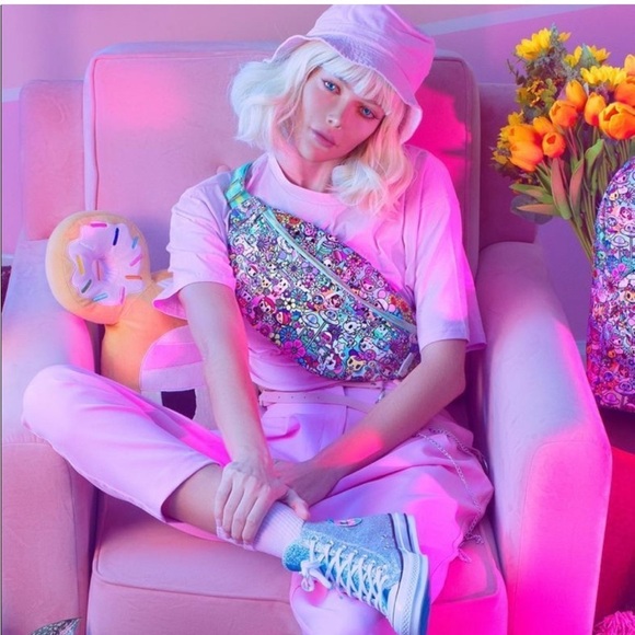 Tokidoki Flower Power Sling Bag New with tags - Picture 5 of 15